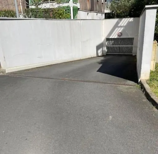 Apartment T2 Avec Jardinet Parking La Genette *