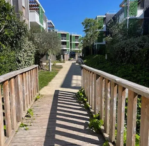 Apartment T2 Avec Jardinet Parking La Genette La Rochelle (Charente-Maritime)