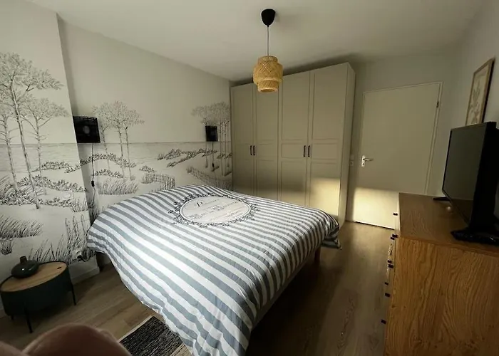 T2 Avec Jardinet Parking La Genette