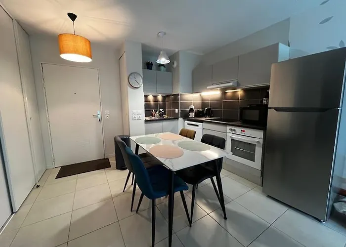 Apartment T2 Avec Jardinet Parking La Genette