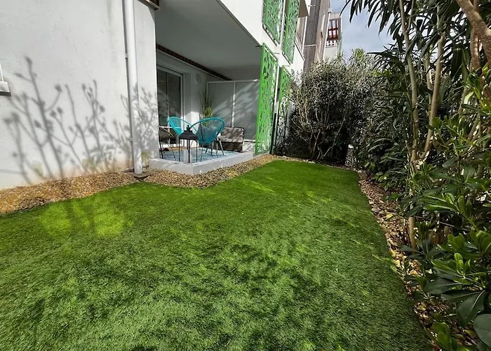 Apartment T2 Avec Jardinet Parking La Genette *