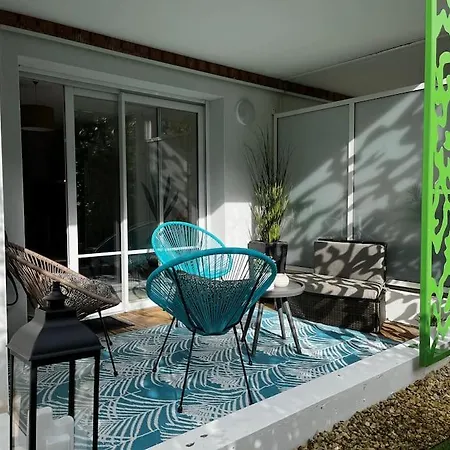 T2 Avec Jardinet Parking La Genette לה רושל