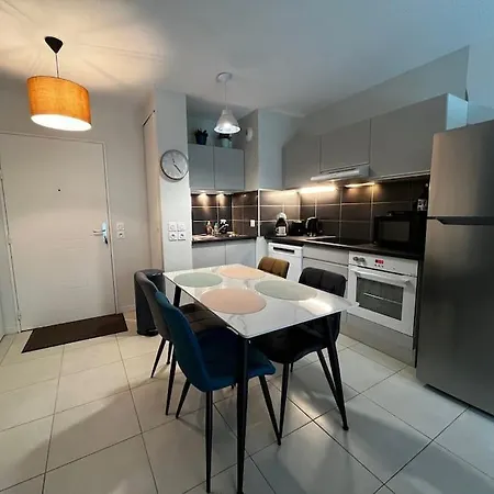 Lägenhet T2 Avec Jardinet Parking La Genette