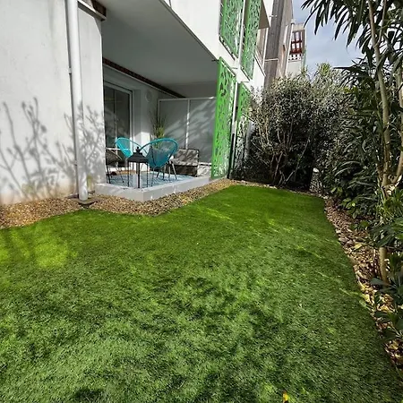 Apartment T2 Avec Jardinet Parking La Genette *