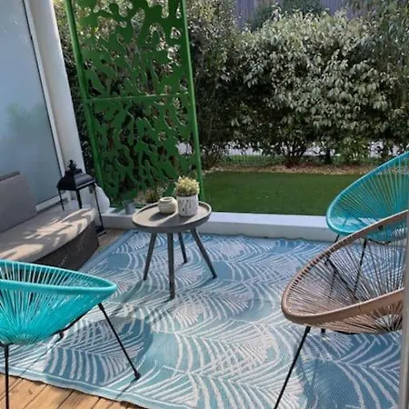 Appartamento T2 Avec Jardinet Parking La Genette